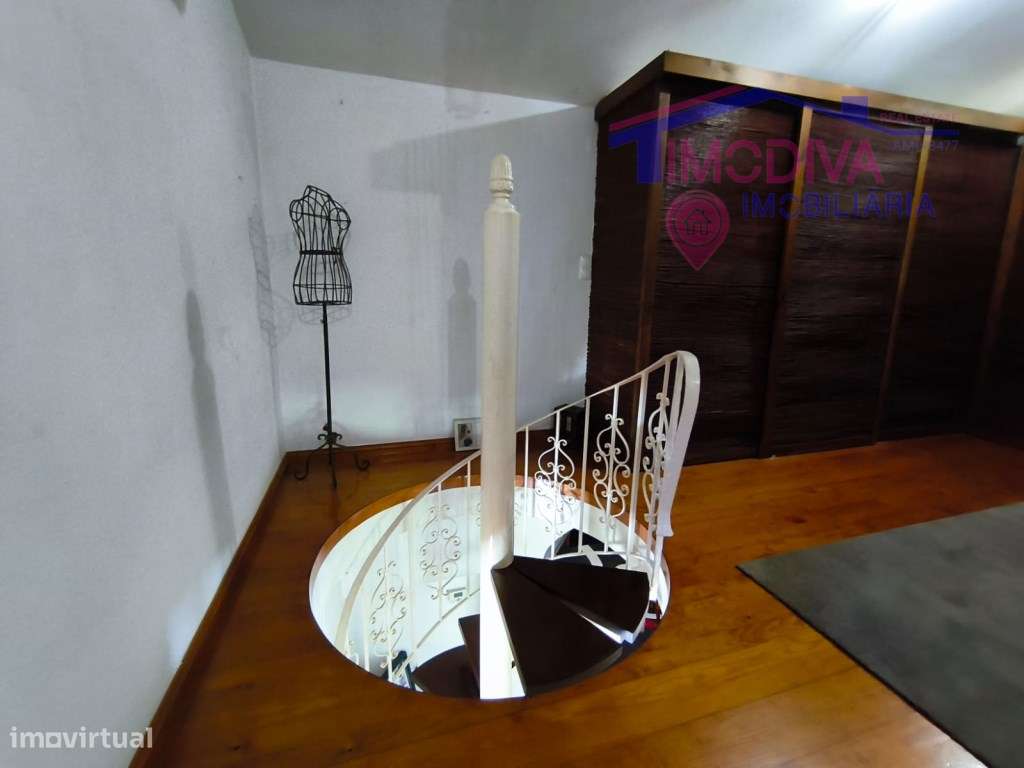 Propriedade com moradia, anexo, piscina e terreno com mais 2 ha-45