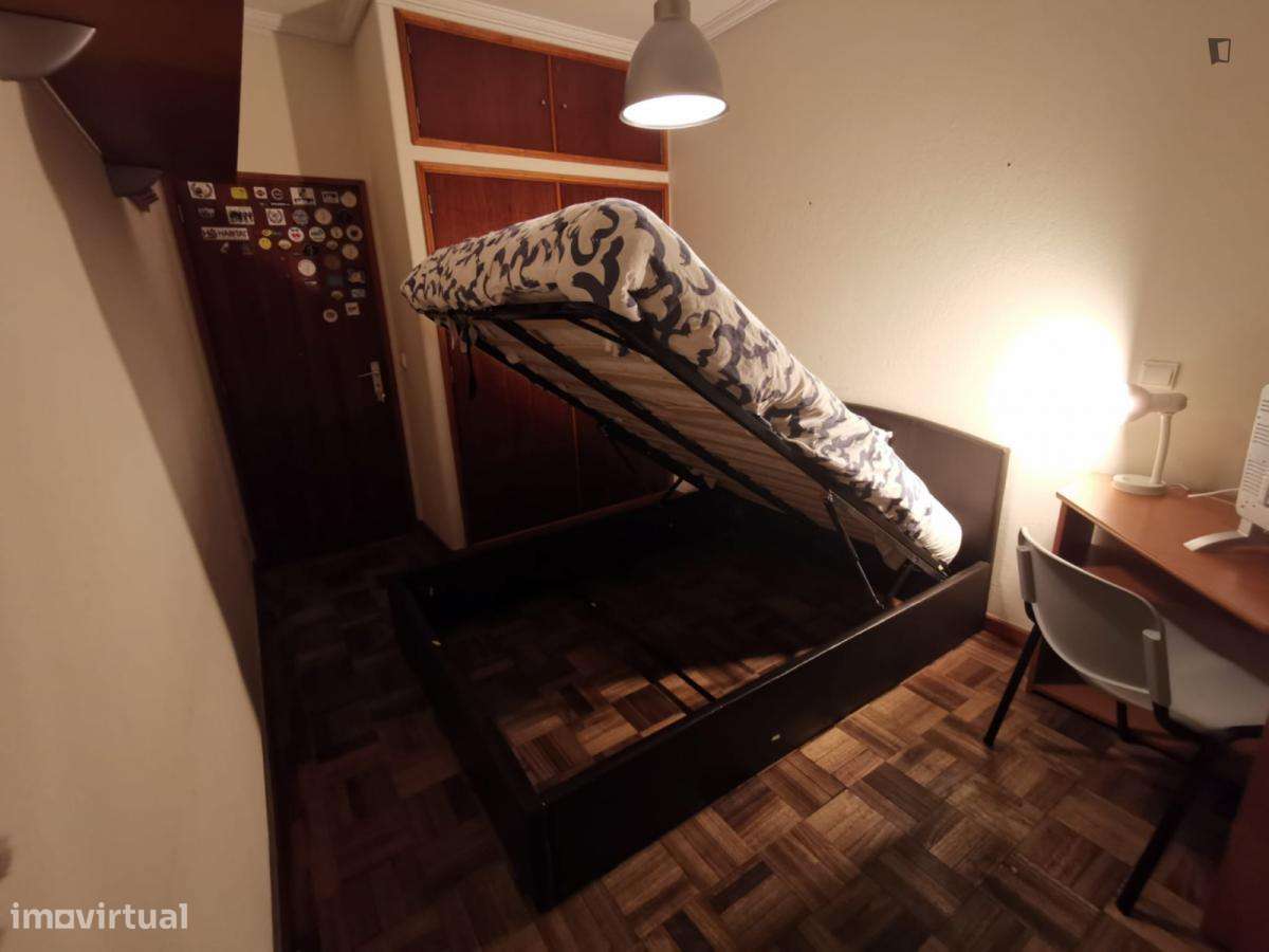 Quarto - localizado em Guimaraes - Grande imagem: 5/10