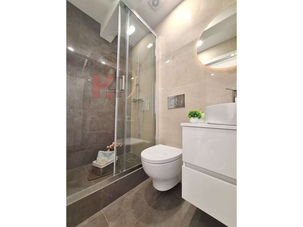 Apartamento T3 totalmente remodelado em Benfica-21