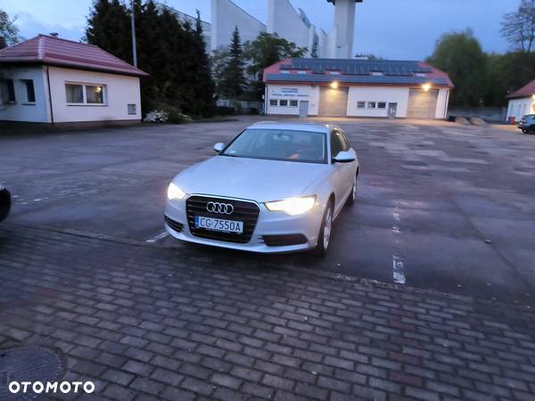 Audi A6 2.0 TDI Multitronic - 12