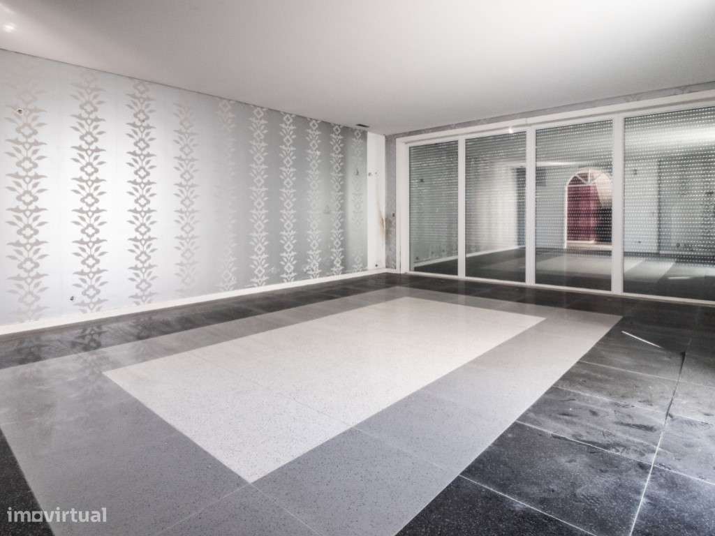 Moradia para Renovar no Centro da Figueira da Foz - a 300m da Praia... - Grande imagem: 4/27