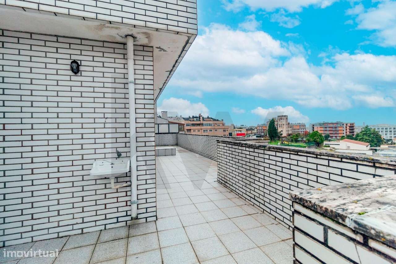 T3 c/ 127m2 Privativos e 101m2 de Terraços (Box + Lugar) | Santa Marin-11