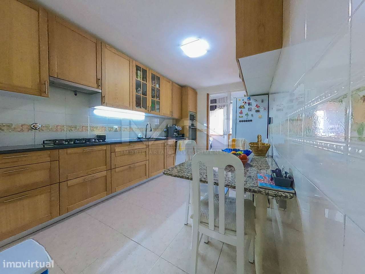 Apartamento T3 c/ Suite e garagem para dois carros-7