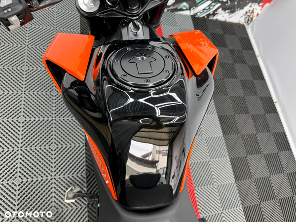 KTM Duke - 18