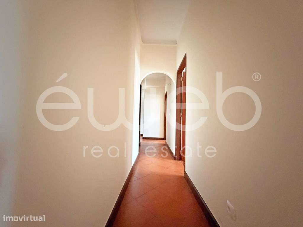 Apartamento T4, Bonfim, Setúbal-29