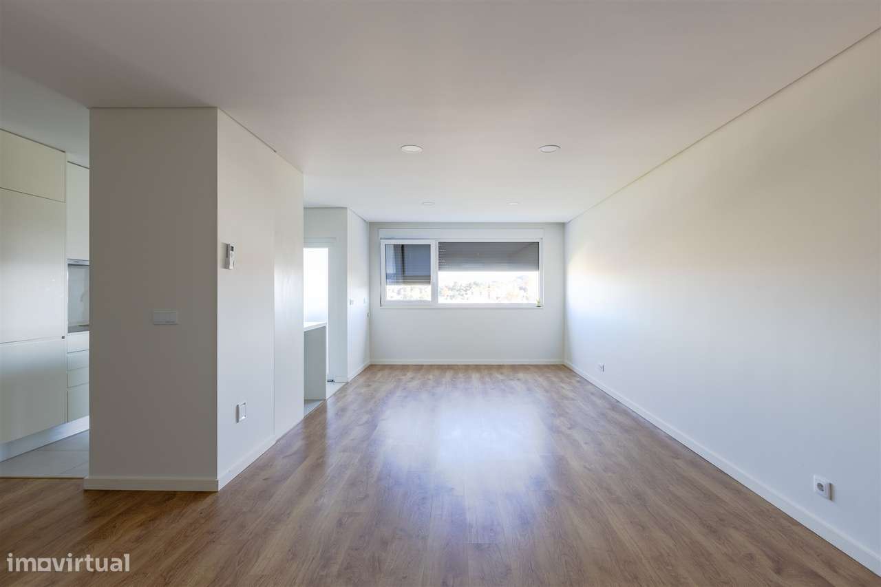 Apartamento T1 com Garagem em Campanhã - Grande imagem: 2/30