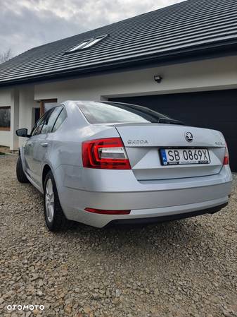 Skoda Octavia 1.6 TDI SCR Ambition - 4