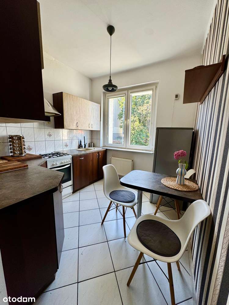 34 m² w centrum przy Parku Centralnym | Oddzielna kuchnia | 2. piętro - Pełny obrazek: 4/8