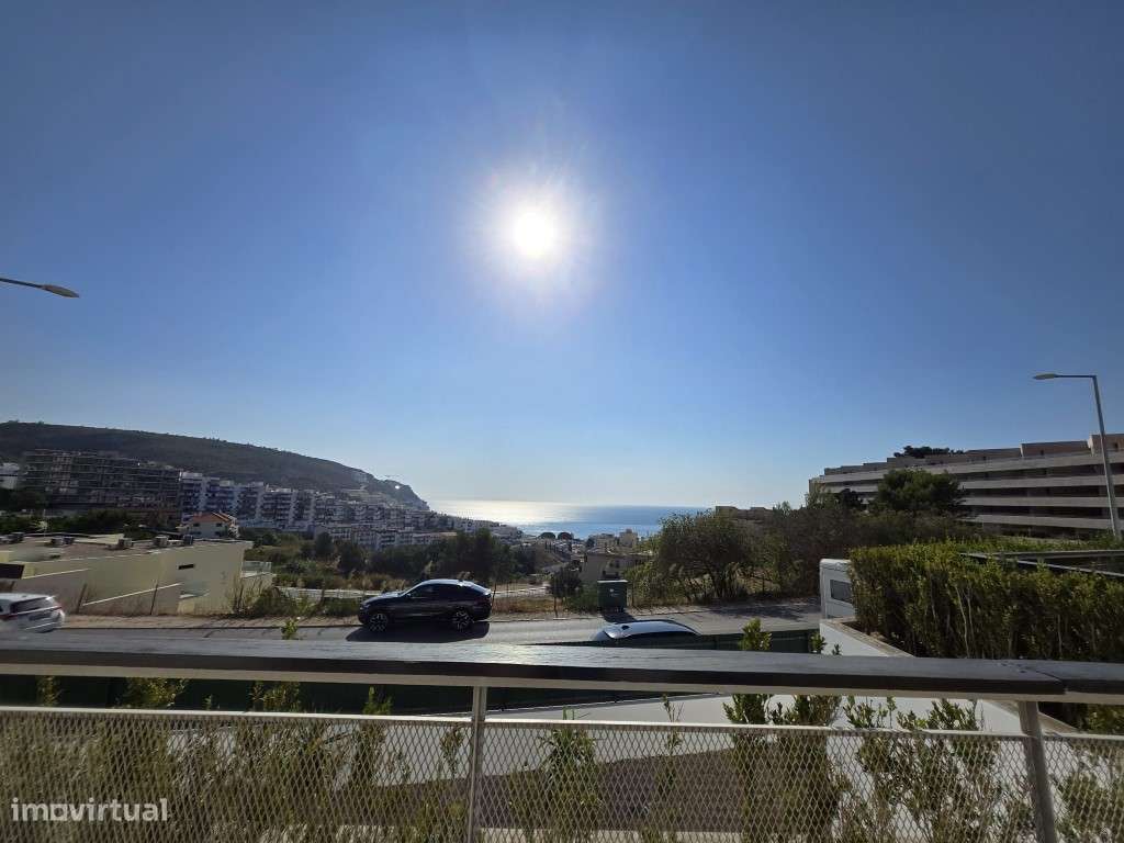 Moradia T5 com Terraço e Piscina-17