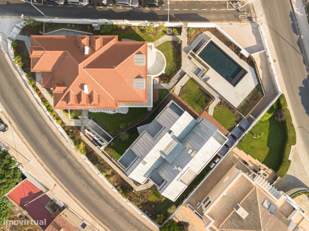 Moradia geminada, vista mar, jardim e piscina, garagem, Estoril - Grande imagem: 5/47