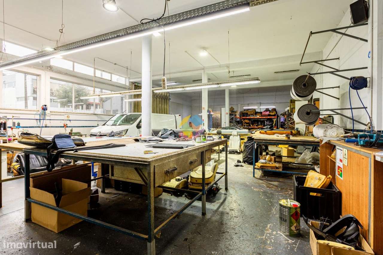 Armazém na Zona Industrial de São João de Vêr-17