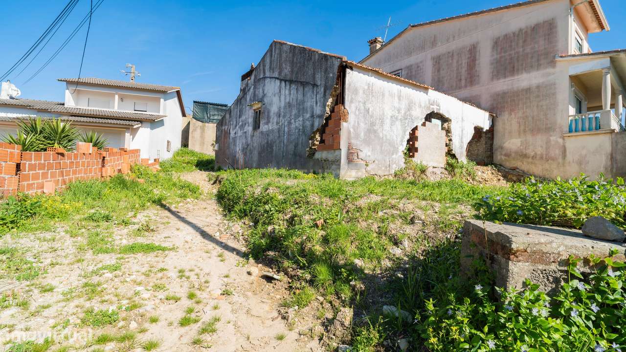 Moradia Para recuperar com terreno - Grande imagem: 2/14