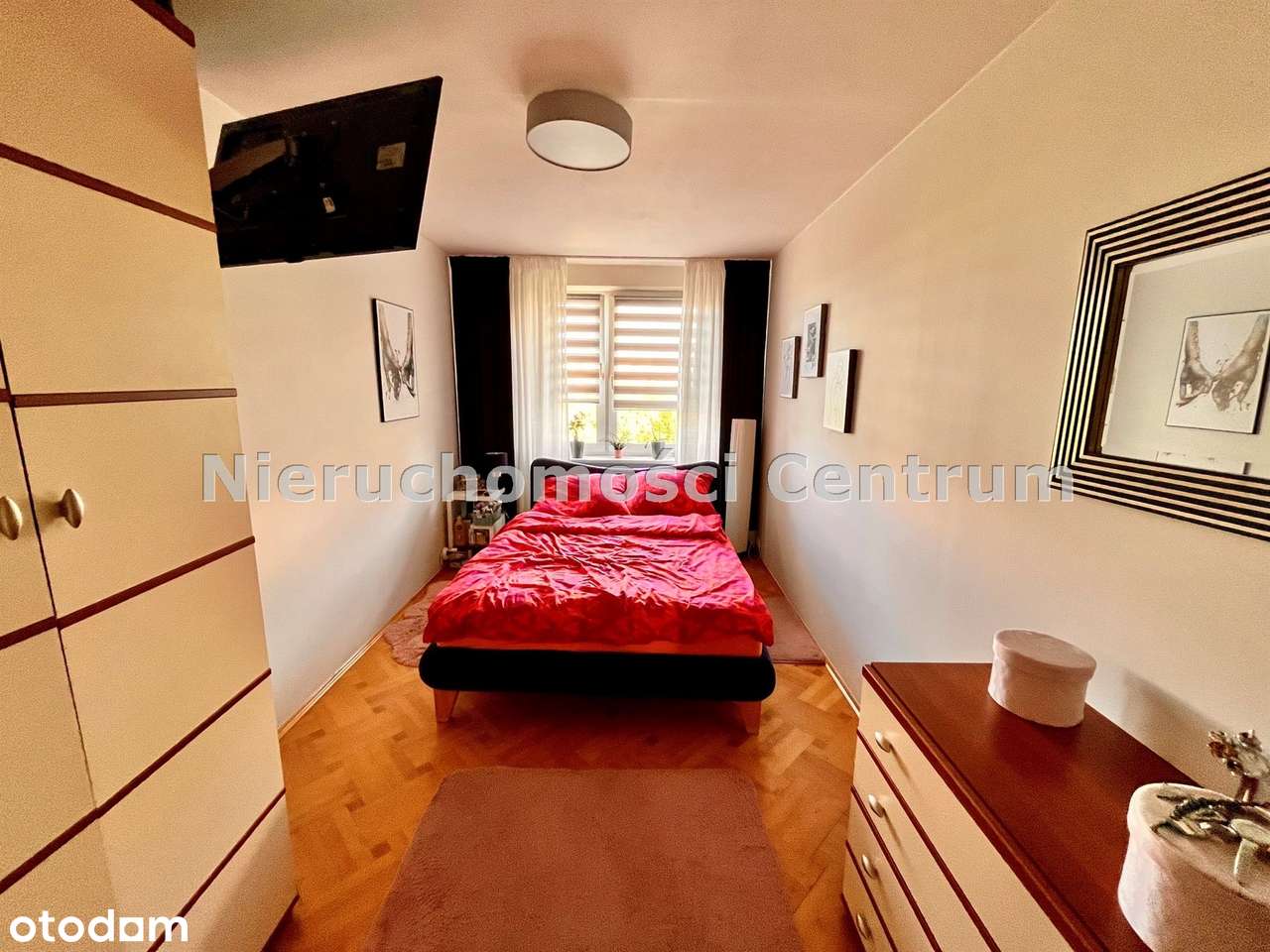 TRZYPOKOJOWY APARTAMENT Z DUZYM BALKONEM NA PODZAMCZU-6