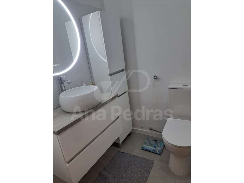 Vende-se T2 com excelente área - 87 m² - Totalmente remodelado-17