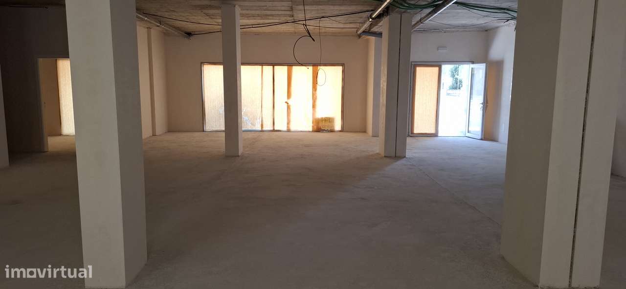 Loja para Arrendamento - Grande imagem: 3/12