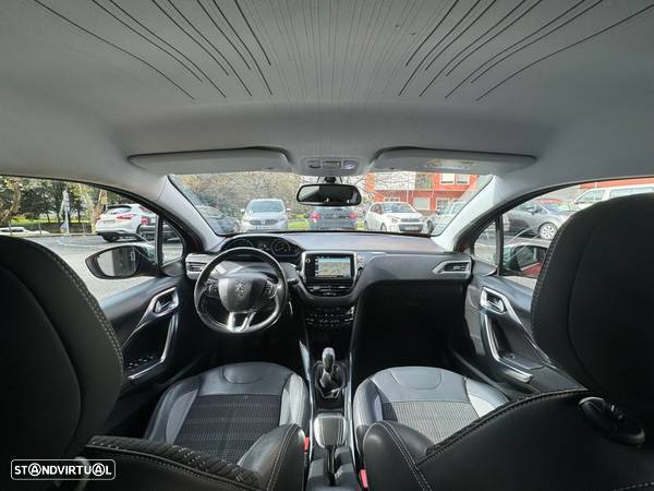 Peugeot 2008 1.2 VTi Allure - 24