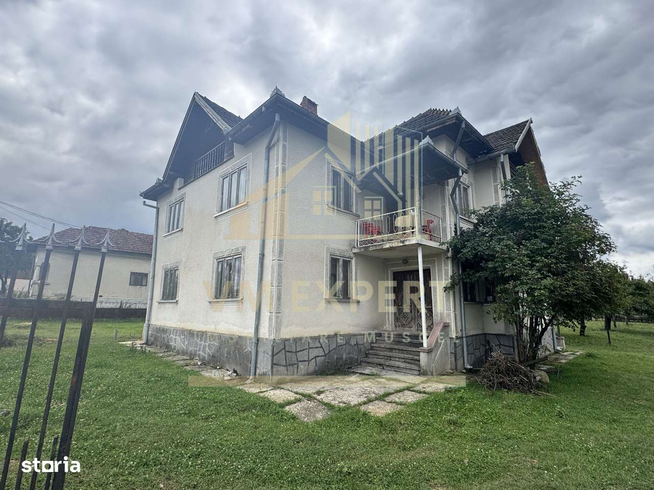 CASĂ 7 CAMERE TEREN 468 MP BUGHEA DE SUS ARGEȘ - Imagine principală: 1/20