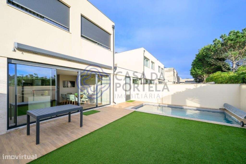 Moradia Geminada com Piscina – Entre o Mar e o Metro - Mindelo Vila - Grande imagem: 5/47