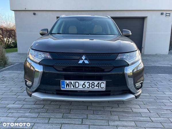 Mitsubishi Outlander - 9