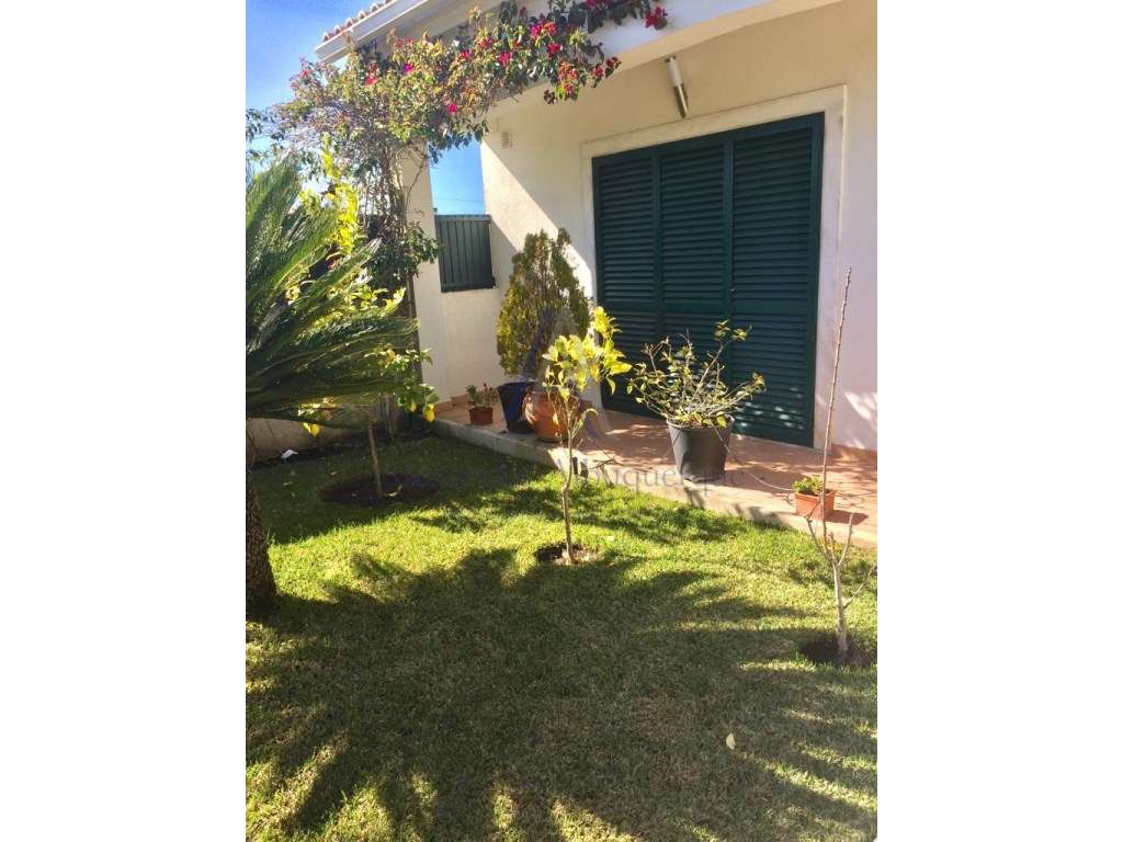 Moradia T4+1 com piscina a 5 minutos das Praias do Meco - Grande imagem: 4/60