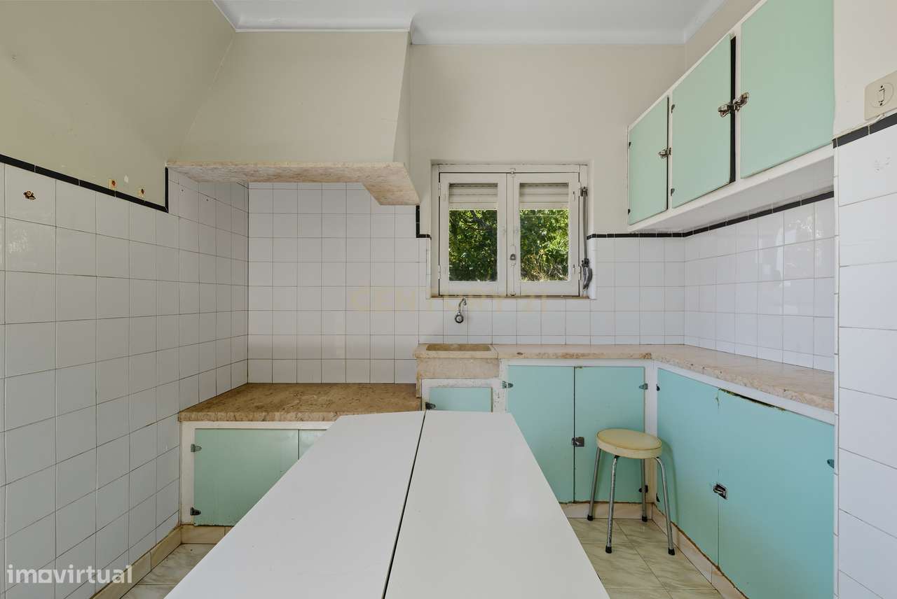 Moradia Bi-familiar com terreno de 800m2 urbanos - Paredes, Alenquer - Grande imagem: 5/52