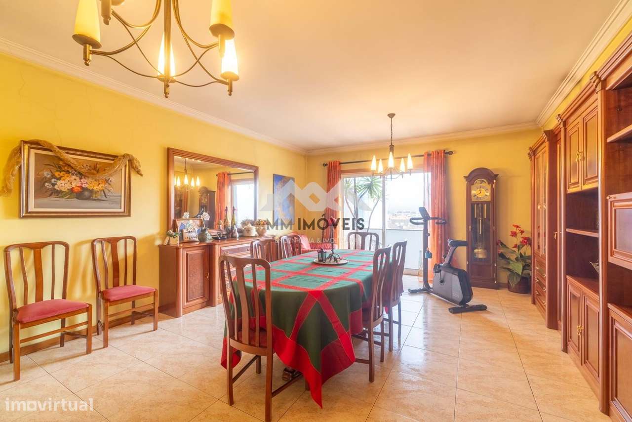 Apartamento T4 | Duplex | São João da Madeira | Localização Central | - Grande imagem: 3/30