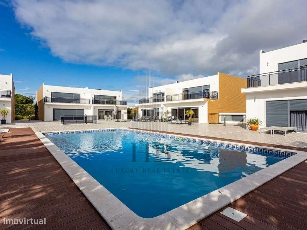 Moradia T4 em Condomínio com Piscina |Magoito|Sintra - Grande imagem: 4/60