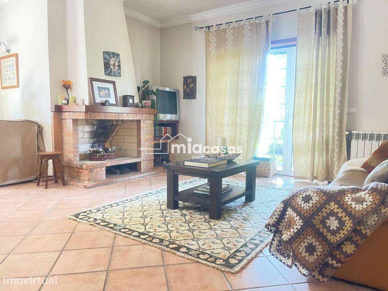 MORADIA T4+1 ISOLADA - OIÃ-8