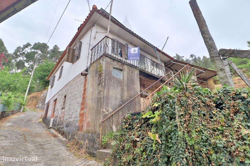 Quintinha em Escudeiros c/ aprox 3.200m2 e duas casas-21