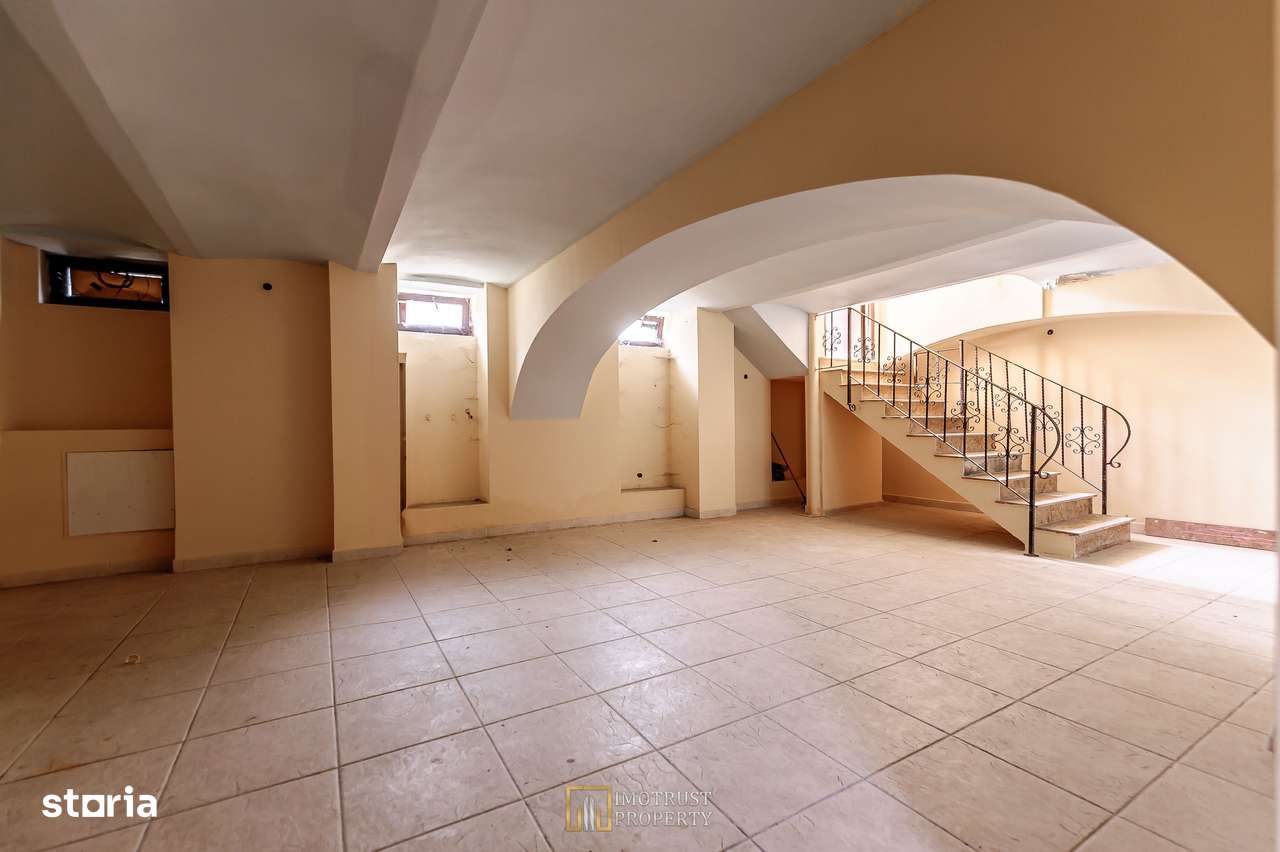 Apartament de vânzare la casă, 90 mp utili-Ultracentral Arad - Imagine principală: 2/7
