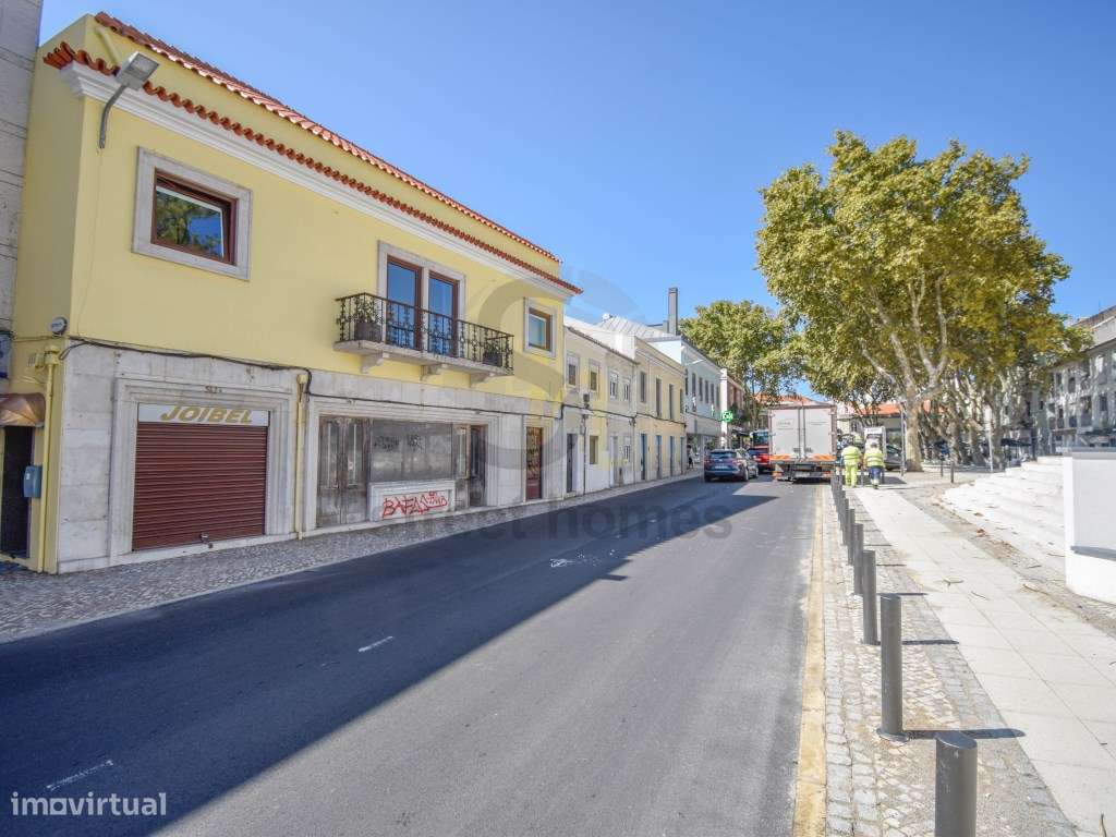 Loja no Centro de Carcavelos - Grande imagem: 2/13