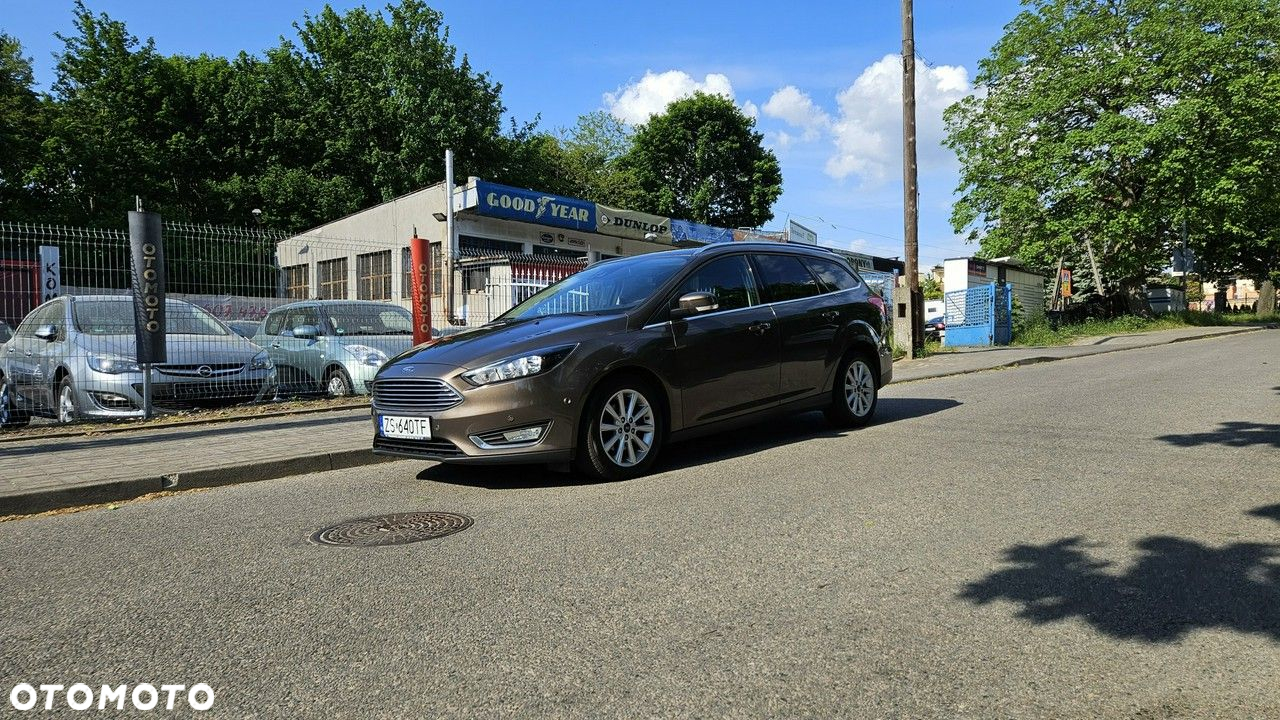 Ford Focus Turnier 1.5 EcoBlue Start-Stopp-System TITANIUM - 24