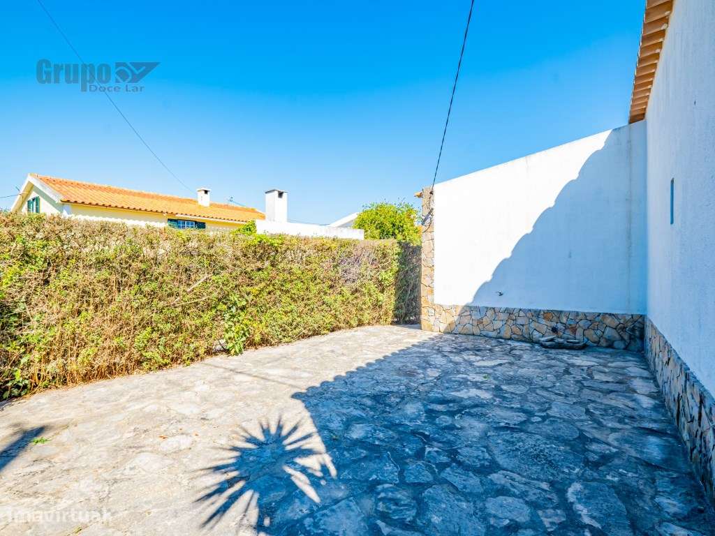 Moradia Isolada T3 com Piscina em Sesimbra-6