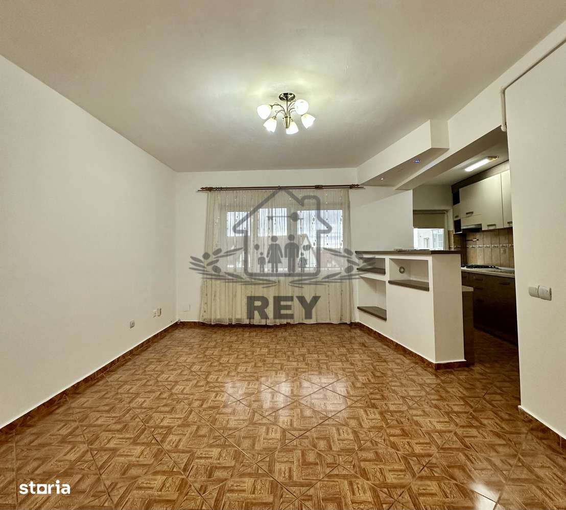Apartament 4 camere cu garaj zona Strand- V.Aurie - Imagine principală: 2/20