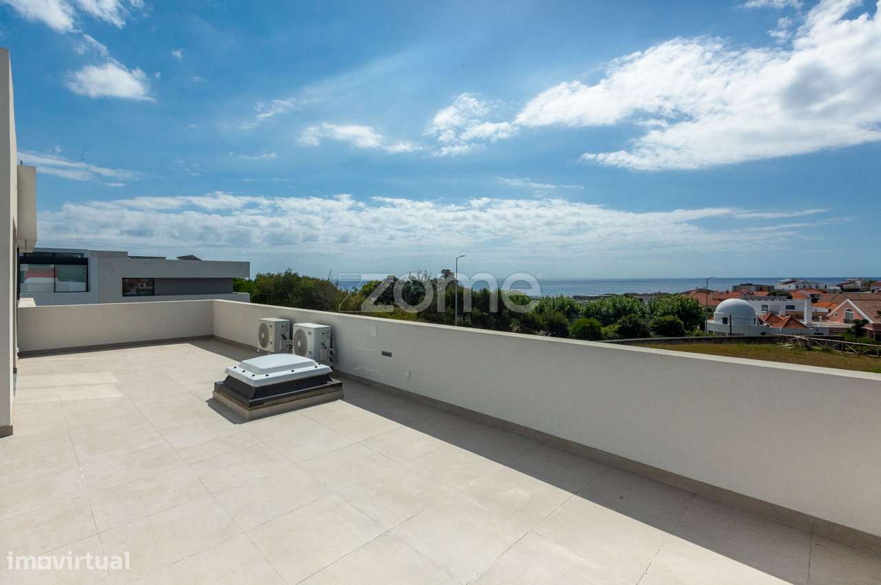 Moradia T3 Nova com Terraços Panorâmicos e Vista Mar na Atalhada-33