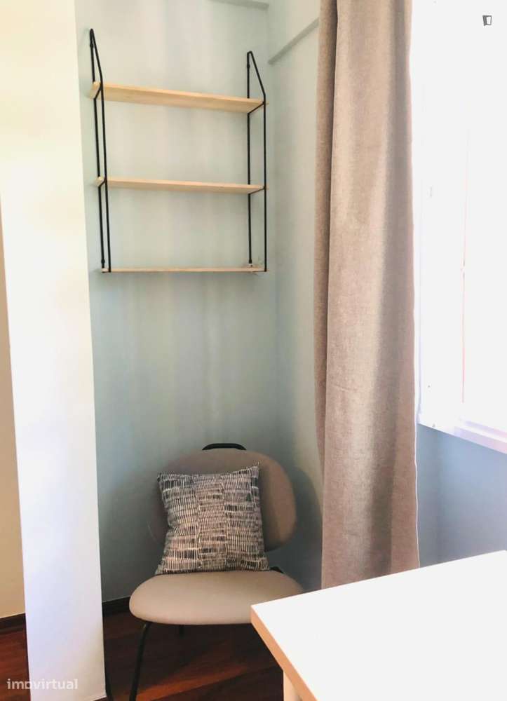 Quarto - localizado em Sete Rios Lisbon - Grande imagem: 3/11