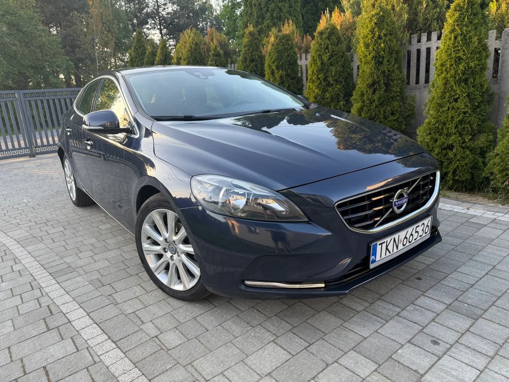 Volvo V40 II D2 Momentum 2013