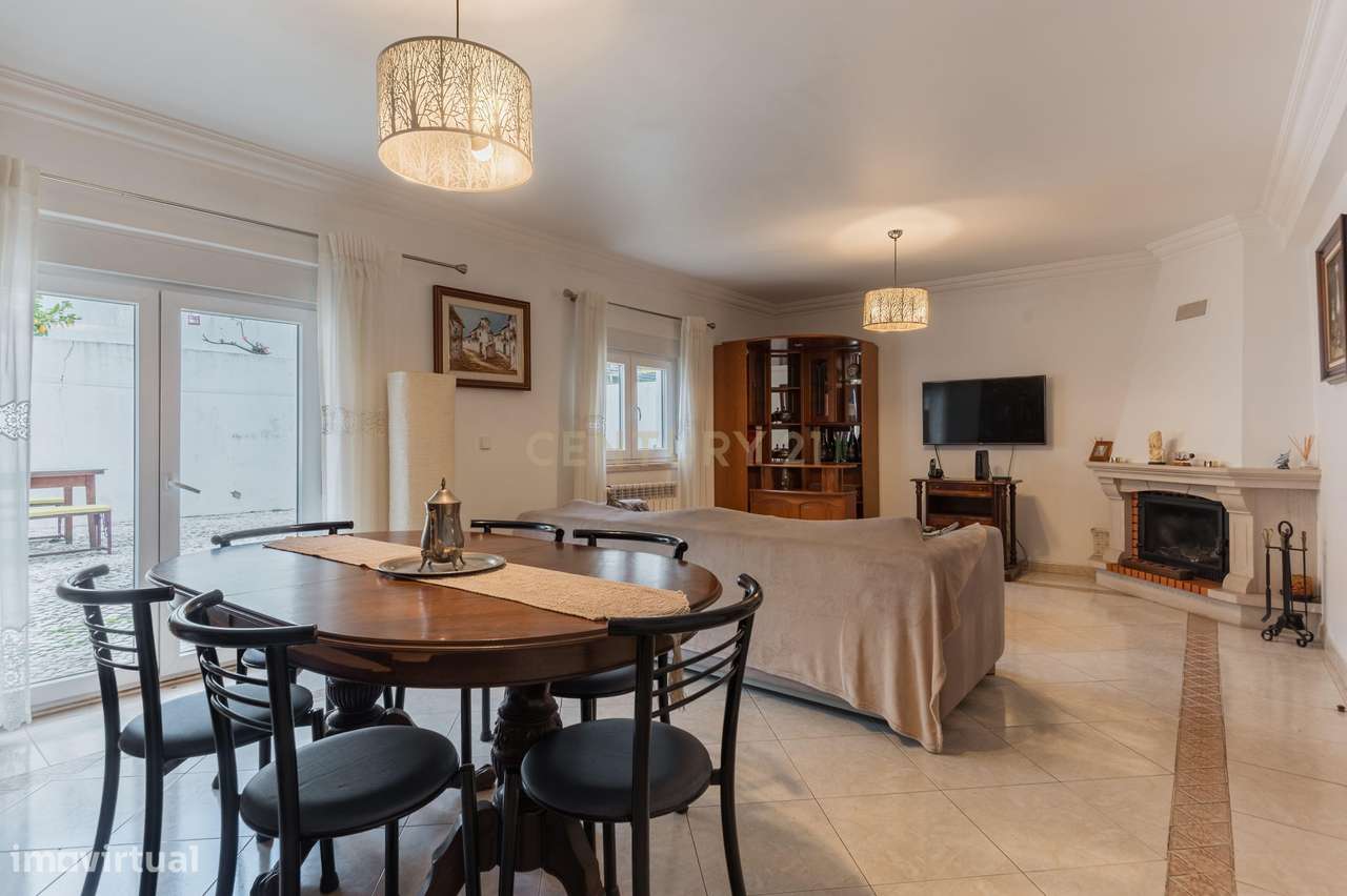 Moradia T3 de Charme no Bairro da Encarnação-2