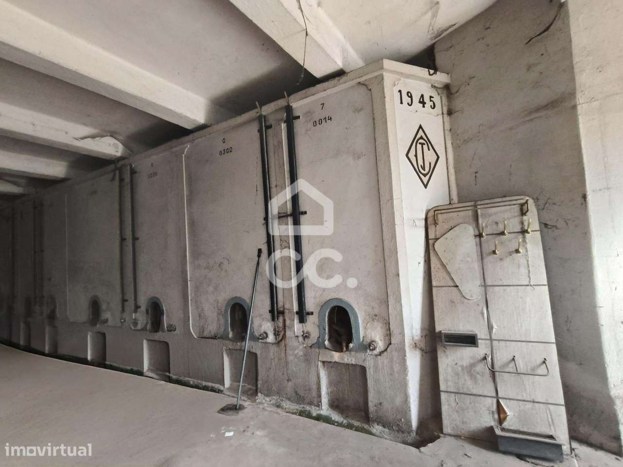 Armazém / Prédio com Potencial de Investimento em Águas Santas – Maia-6