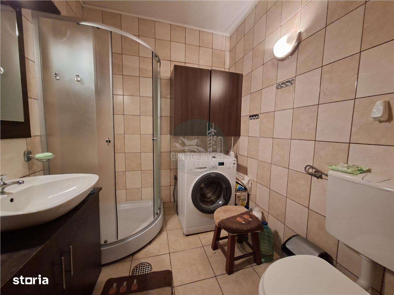 Casa 4 camere pivnita curte individuala Zona Lazaret-10