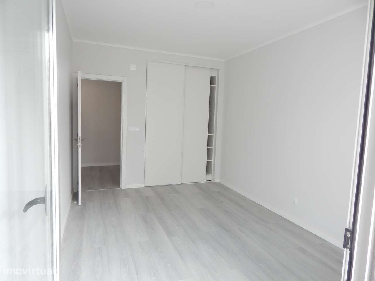 T2 Renovado na Figueirinha- Oeiras-8