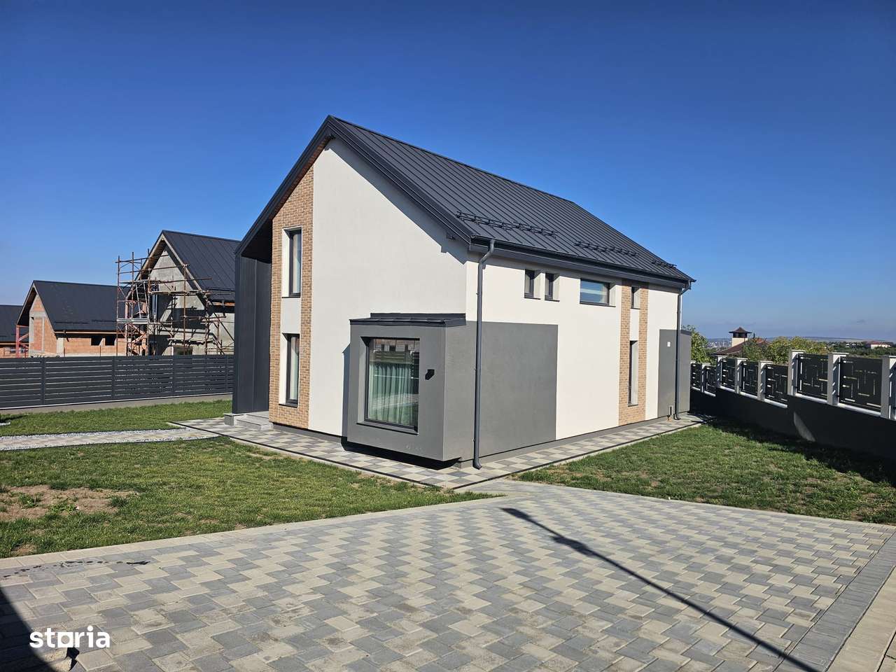 Vila superba Bisan-Bucium, teren 700 mp, cartier privat-5