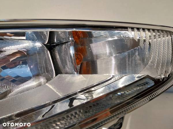 Lampa przód prawa Ford Fiesta MK7 Lift 12-17 - 10