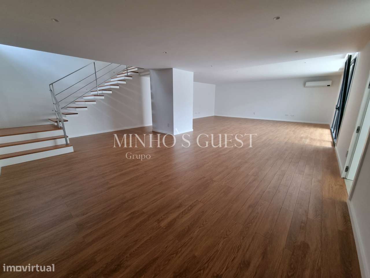 Moradia em Banda c/ 3 Suites e Logradouro - Braga-30