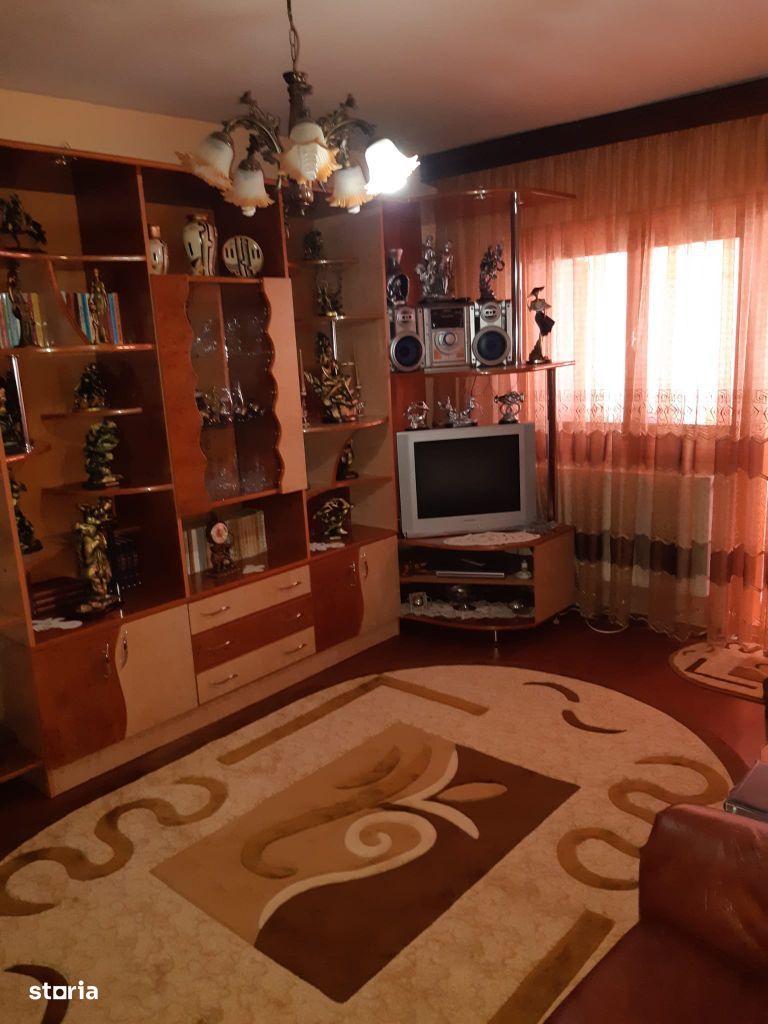 Apartament 3 camere cf 1 decomandat zona Unirii Sud