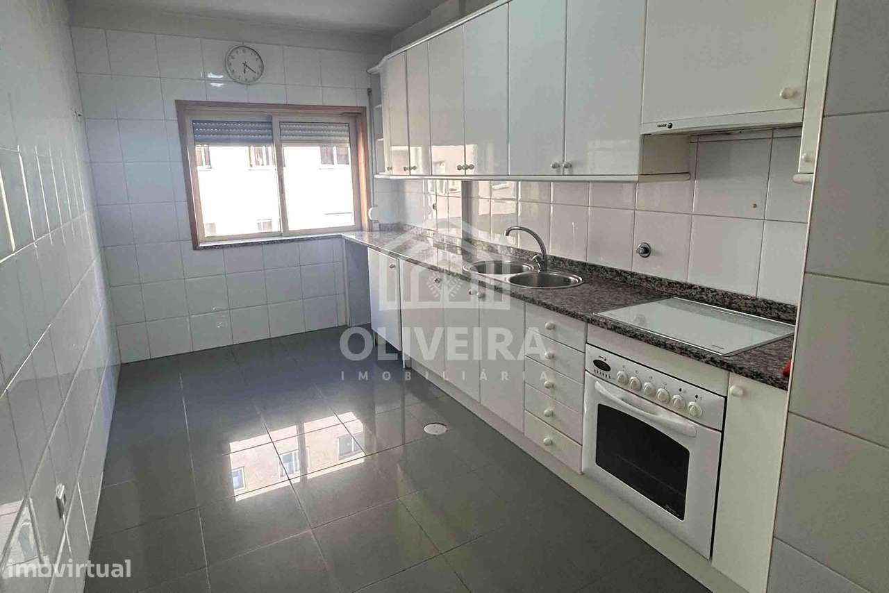 Apartamento T3 em Real, Braga-0