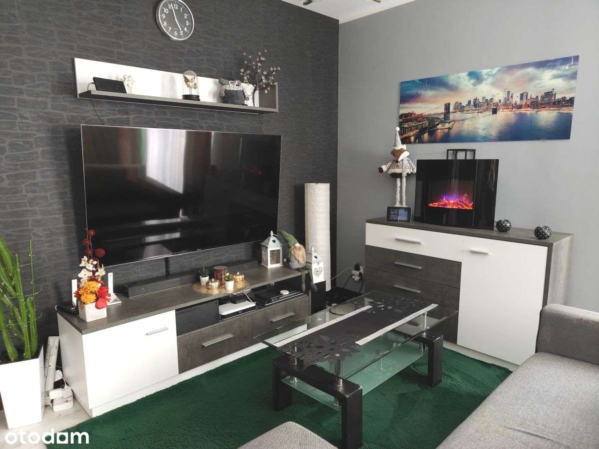 Miejsce Postojowe Gratis! 3 pokoje, balkon-2