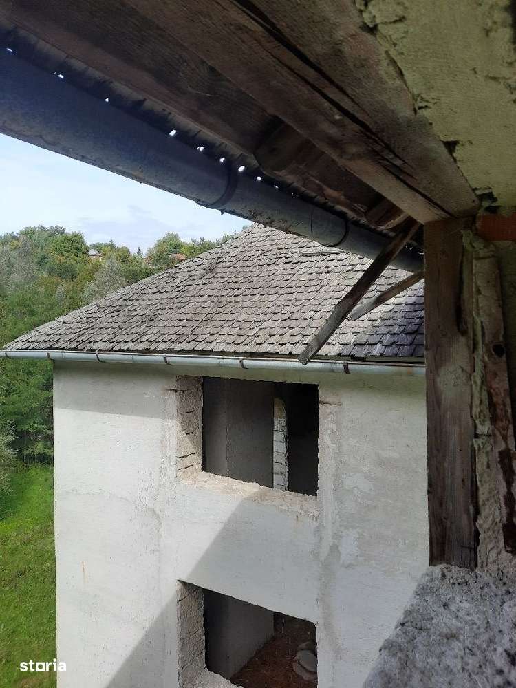 Casă spațioasă stil conac , aproape de natură - Imagine principală: 2/10