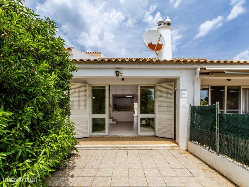 Moradia Duplex tipo T2 com Jardim e Piscina em Condomínio Privado-25