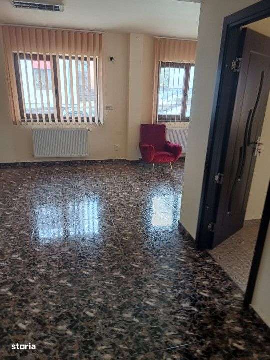 Apartament cu 2 camere si parcare in zona Parcului Poligon - Imagine principală: 2/5
